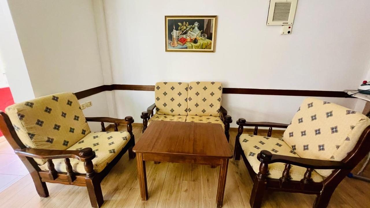 Hotel Drinos Tirana Exterior photo